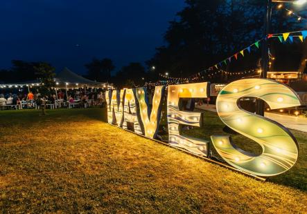 OTL: Curse de noapte la Waves Festival