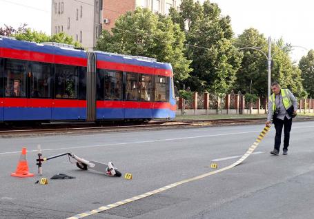 Pericole „mute”: Tot mai multe accidente cu trotinete electrice în Oradea, cu urmări tot mai grave!