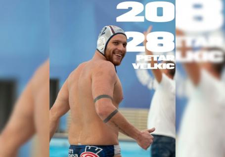 Polo: CSM Oradea îl păstrează pe Petar Velkic. Poloistul sârb a semnat până în 2028