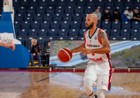 CSM Oradea își conturează lotul pentru noul sezon: Kris Richard rămâne, iar George Blaj-Voinescu se alătură „Leilor Roșii”