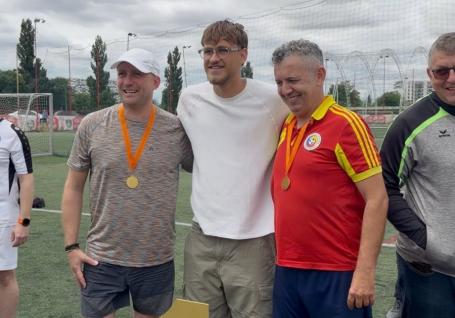 Matei Popa a revenit acasă, la LPS Bihorul: portarul FCSB s-a întâlnit cu copiii din Oradea