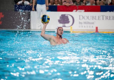 Tiberiu Negrean rămâne la CSM Oradea. Căpitanul echipei de polo a semnat pentru sezonul 2026-2027