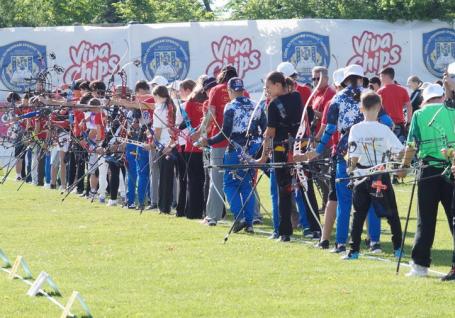 Cinci medalii și un record național pentru Menumorut Biharia la Campionatul Național de Tir cu Arcul