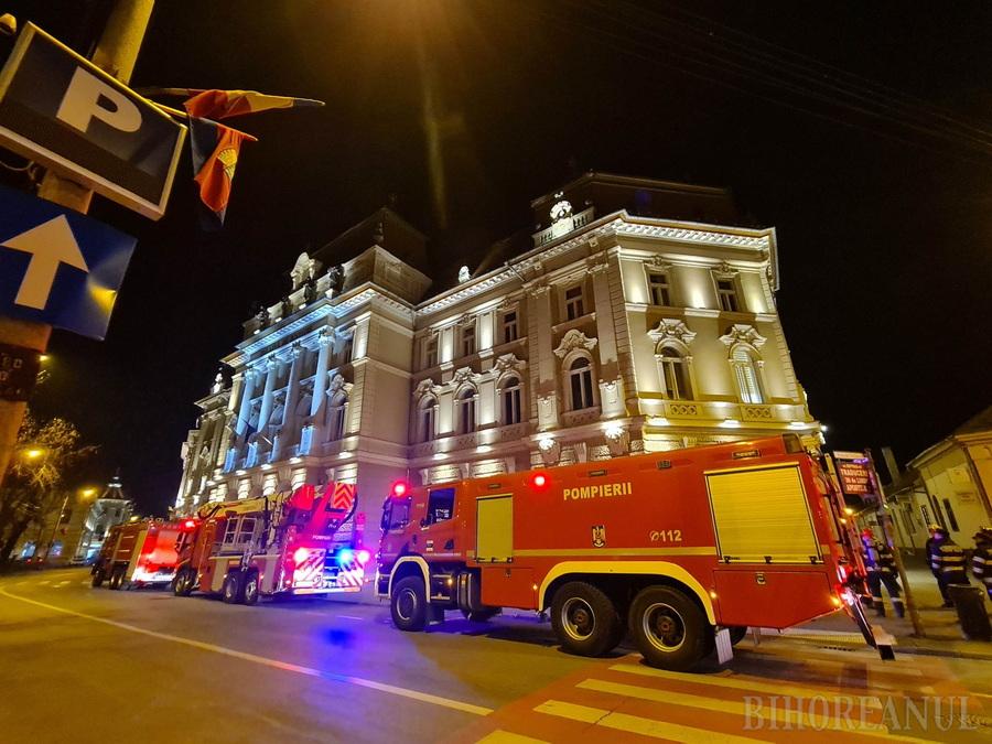 Fire alert at the Palace of Justice in Oradea (PHOTO/VIDEO)