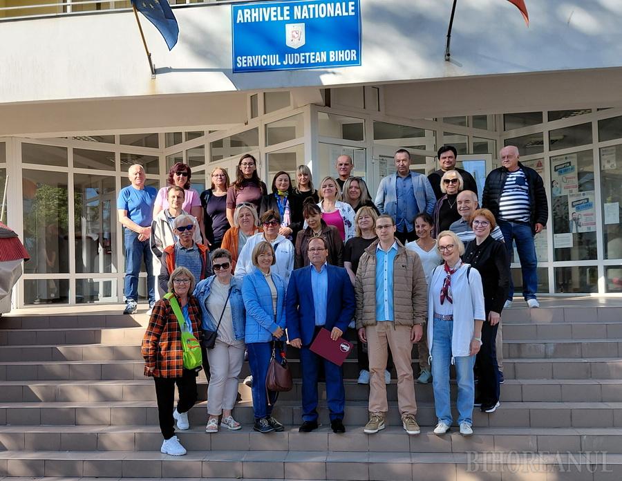 Arhiviști polonezi, în vizită la Oradea: O delegație de 30 de specialiști a făcut schimb de experiență cu angajații Arhivelor Naționale din Bihor