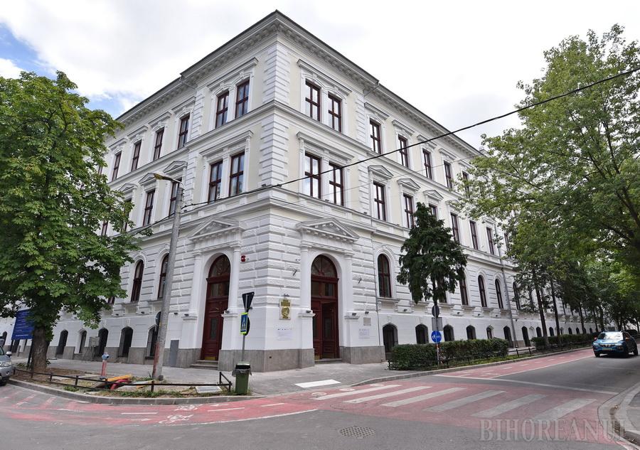 Tratament pentru piloși: Fenomenul „transferul loazelor” la liceele bune din Oradea continuă