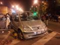 Accident pe Ştefan cel Mare: Un BMW a spulberat un Mercedes într-un sens giratoriu (FOTO / VIDEO)