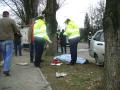 Trei morţi şi doi răniţi, dintre care unul în stare foarte gravă, într-un accident pe Clujului
