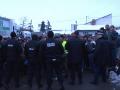 Greviştii de la RER acuză poliţiştii comunitari de abuz!