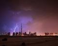 Burj Dubai, lovit de fulgere (FOTO)