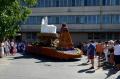 Caravana florilor-gigant a colorat Oradea (FOTO)