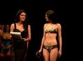 Miss în bikini, pe scena Teatrului Regina Maria (FOTO)