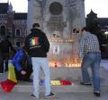 Lumânări pentru tinerii care au murit în protestele împotriva comuniştilor, la Chişinău (FOTO)