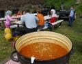 Maghiarii bihoreni au gătit bogracs şi au simulat beţia la 'Majalis' (FOTO)
