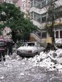 Rupere de nori la Oradea: Străzi inundate şi 4 maşini distruse, după ce un acoperiş s-a prăbuşit (FOTO / VIDEO)