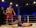 Errol "The bonecrusher" Zimmerman a câştigat piramida Fight Club, de la Oradea, după ce şi-a lăsat adversarul aproape inconştient (FOTO)