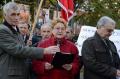 Pensionarii au protestat cu scandări împotriva Guvernului şi cântece patriotice