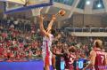 Baschetbaliştii orădeni, învinşi cu 15 puncte de deţinătoarea trofeului din FIBA EuroChallenge (FOTO/VIDEO)