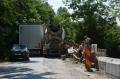Dezastrul Naţional 76: Drumul Oradea-Deva e plin de gropi, dar fără utilaje şi muncitori (FOTO)