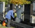Ziua Morţilor a umplut cimitirul de lumină