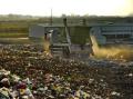 Profit din gunoaie: Prima staţie de sortare a deşeurilor din Oradea va începe să funcţioneze peste o lună (FOTO)