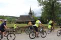 Redescoperă Bihorul pe bicicletă: Zeci de biciclişti au pedalat în zona Bratca, descoperind bisericile de lemn vechi de peste trei secole şi frumuseţile naturii (FOTO)
