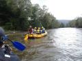 Zece sportivi polonezi au avut o experienţă unică la Şuncuiuş: Deşi au dizabilităţi locomotorii, au făcut rafting pe Criş (FOTO)