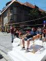 Studenţii le-au "pus piedică" orădenilor, pe Corso, cu o expoziţie inedită de scaune (FOTO)