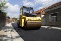 A început asfaltarea a 19 străzi din Oradea (FOTO)