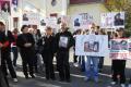 Protest trist: Familiile care acuză medicii de malpraxis au ieşit în stradă
