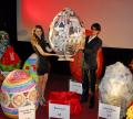 20.000 de euro strânşi pentru copii, din licitarea ouălor gigant (FOTO)