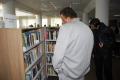 Drept cadou la început de an universitar, studenţii au primit noua bibliotecă