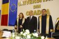 Mugur Isărescu a donat Bibliotecii Universităţii peste 600 de volume ale BNR