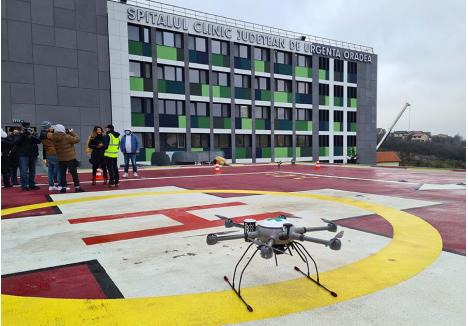 FĂRĂ ÎNCĂRCĂTURĂ. Pe 21 ianuarie, drona Skyy Network a parcurs distanţa între heliportul Spitalului Judeţean şi acoperişul fostului Spital Municipal în 8.32 minute, dar fără cutia medicală pe care ar fi trebuit s-o transporte