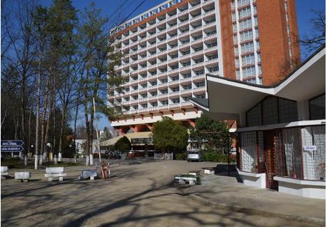 ÎNCHIS. Săptămâna trecută, hotelul Termal era singurul deschis din cele şapte deţinute de SCT Felix în Băile Felix. "Toate celelalte au fost închise din lipsă de turişti. Nu poţi ţine deschisă o unitate pentru 40 de clienţi", spune directorul SCT Felix, Florian Serac