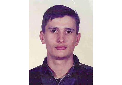 MOST WANTED – Acum în vârstă de 46 ani, Sebastian Decebal Cionca este căutat din 1998, când a fost condamnat la 15 ani de detenţie pentru omor. Este singurul bihorean de pe lista persoanelor urmărite prin Interpol, unde a fost inclus în rândul celor „most wanted”