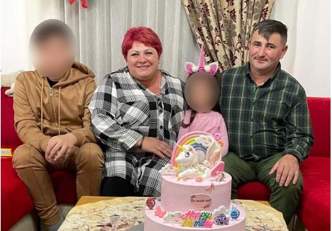 FAMILIE CIUNTITĂ. Cu leziuni cerebrale severe, fără o parte din craniu şi un ochi, Liviu Cristea (foto dreapta) a rămas doar o umbră a bărbatului care îşi întreţinea singur familia. „De 11 luni e în aceeaşi stare şi nimeni nu ne poate spune ce va urma”, spune soția lui, Ana Maria Cristea (foto centru)