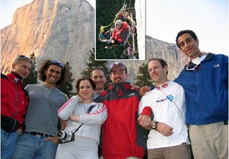 GUSTUL VIEŢII. Ajutat de mai mulţi prieteni, în 2005, când deja nu mai putea umbla singur, Felix a încercat să urce traseul El Capitan din Parcul Naţional Yosemite (SUA). "Pentru mine căţărarea e gustul vieţii", le spunea Felix reporterilor televiziunii NBC înainte să pornească aventura. Şi a vrut să-l simtă încă o dată... 