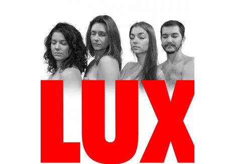 PATRU DESTINE. Carina Bunea, Anda Tămășanu, Giorgiana Coman și Eugen Neag joacă patru personaje care reacționează diferit la frică în spectacolul „Lux”