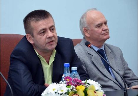 CÂNDVA COLEGI... Şeful Parchetului de pe lângă Curtea de Apel, Aurel Mascaş (dreapta) a sesizat Inspecţia Judiciară cu privire la fostul prim-procuror Vasile Popa (stânga), suspectat că "dosea" anumite dosare