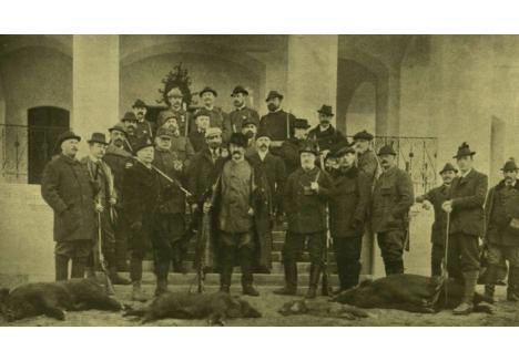Regele Milan I al Serbiei (foto centru), alături de Jeno Zichy, după o partidă de vânătoare la Castelul Zichy