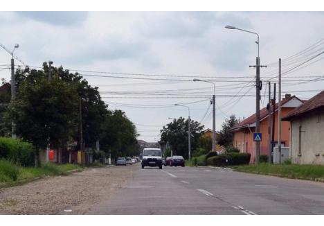text foto: Circulația prin intersecția străzilor Vlădesa și Traian Blajovici va fi reglementată printr-un sens giratoriu.