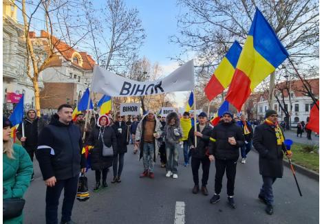 Mai mulți membri ai filialei Bihor a AUR au participat la protestul de sâmbăta trecută din Capitală (foto: Facebook / Alianța pentru Unirea Românilor Bihor)