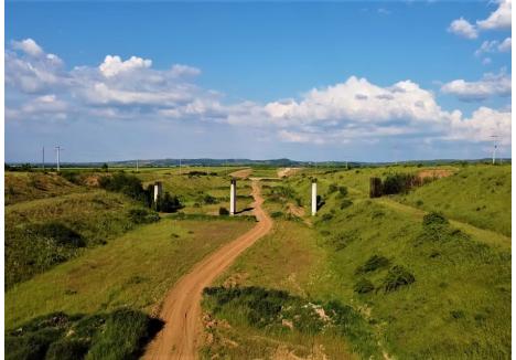 foto: Șantierul abandonat al A3 între Chiribiș și Biharia, sursa Asociația Pro Infrastructura