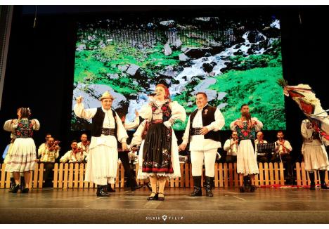 Spectacol aniversar 60 de ani „Nuntașii Bihorului”. Credit foto: Silviu Filip