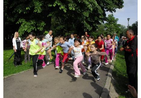 Organizatorii estimează că peste 400 de copii, adulţi şi veterani vor alerga sâmbătă în Crosul Toamnei Orădene