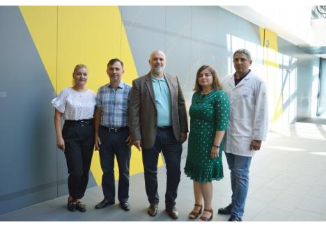 De la stânga la dreapta:  Sorina Mioc, Adrian Popa, Laszlo Gyulai, Evelina Haiduc și Ionuț Bucur reprezintă echipa care-i va integra pe noii colegi din Oradea în proiectele HELLA.