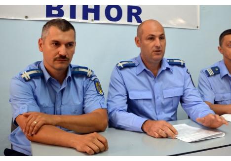 Noii şefi ai Jandarmeriei Bihor sunt locotenent-colonel Claudiu Seica (foto stânga), împuternicit prim-adjunct, şi maiorul Ioan Bogdan (foto dreapta), împuternicit inspector şef