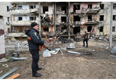 Bloc bombardat în Kiev (foto: Genya Savilov / AFP / Profimedia Images, via Hotnews.ro)