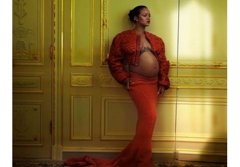 Rihanna pentru revista Vogue, fotografie de Annie Leibovitz (via Instagram)